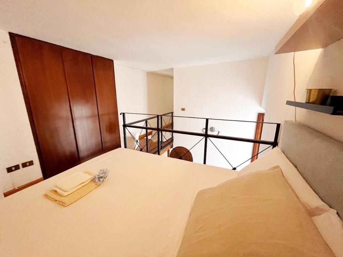 Domus Myoho Apartment Cagliari Luaran gambar