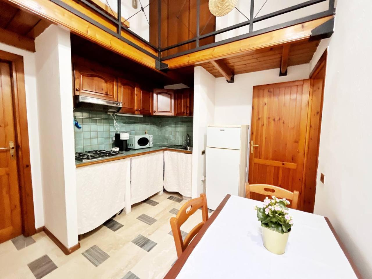Domus Myoho Apartment Cagliari Luaran gambar